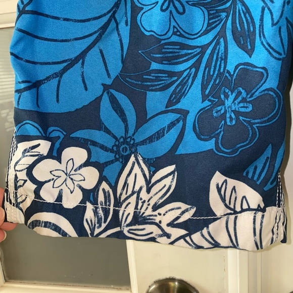 EUC Boys Size XXL Regular, GAP Kids Blue and White Floral Swim Trunks - Picture 6 of 10